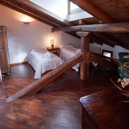 Apartmán Attic City Center With Two Separate Boloňa